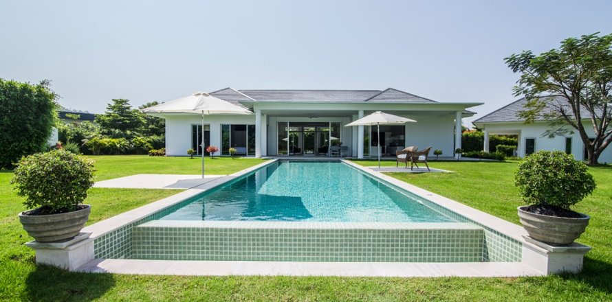 Casa de 4 dormitorios en Hua Hin, Tailandia № 180549
