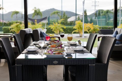 Casa de 4 dormitorios en Hua Hin, Tailandia № 180549 - foto 25