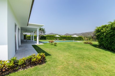 Casa de 4 dormitorios en Hua Hin, Tailandia № 180549 - foto 5