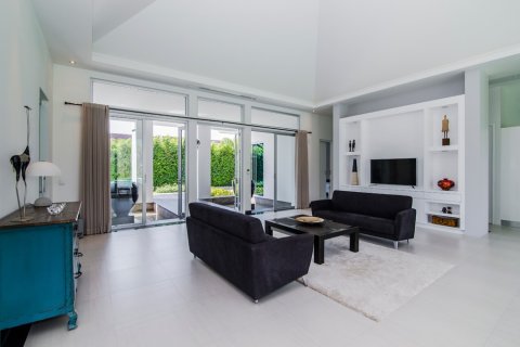 Casa de 4 dormitorios en Hua Hin, Tailandia № 180549 - foto 8