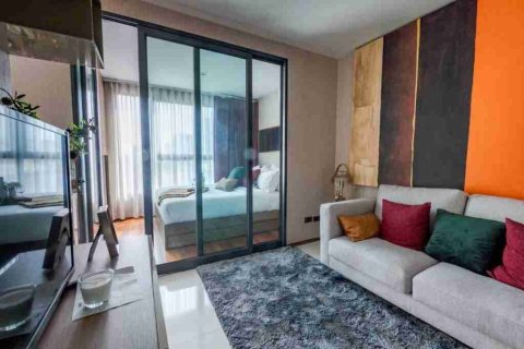 Condominio de 1 dormitorio en Bangkok, Tailandia № 208795 - foto 4