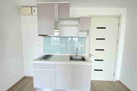 Condominio de 1 dormitorio en Bangkok, Tailandia № 208793 - foto 4