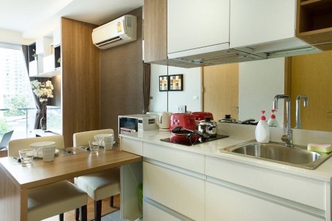 Studio dans le Condo à Watthana, Bangkok, Thaïlande № 163116 - photo 7