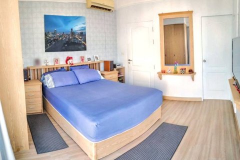 Condominio de 2 dormitorios en Khlong San, Bangkok, Tailandia № 116700 - foto 10