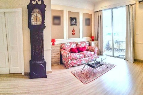 Condominio de 2 dormitorios en Khlong San, Bangkok, Tailandia № 116700 - foto 2