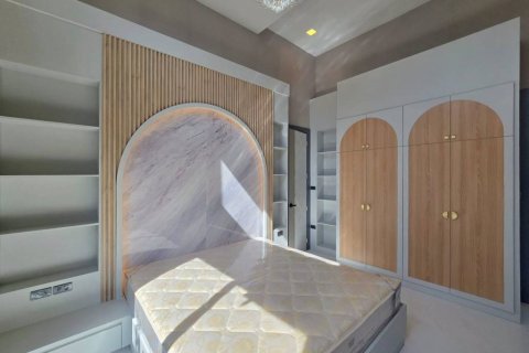Chalet de 4 dormitorios en Pattaya, Tailandia № 116696 - foto 7