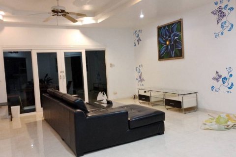 Casa de 6 dormitorios en Phuket, Tailandia № 116698 - foto 3