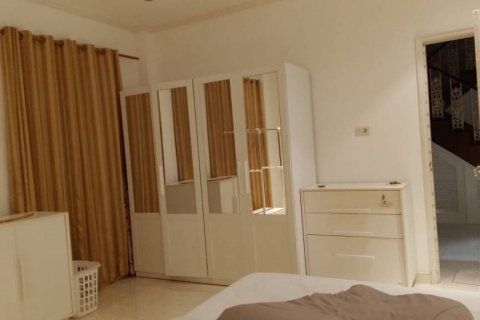 Casa de 6 dormitorios en Phuket, Tailandia № 116698 - foto 7