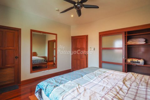 Condominio de 3 dormitorios en Bang Lamung, Tailandia № 54263 - foto 16