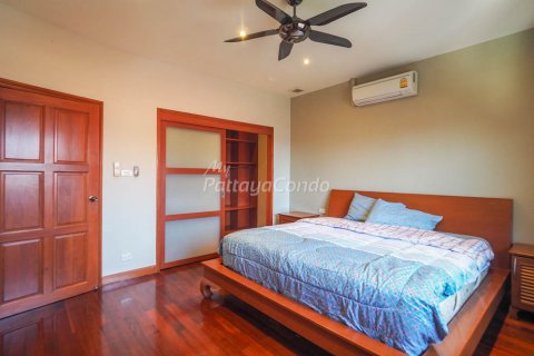 Condominio de 3 dormitorios en Bang Lamung, Tailandia № 54263 - foto 15