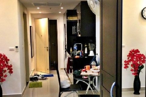 Studio dans le Condo à Pattaya, Thaïlande  № 204157
