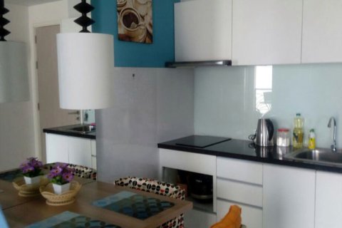 Condominio de 1 dormitorio en Jomtien Beach, Pattaya, Tailandia № 204154 - foto 2