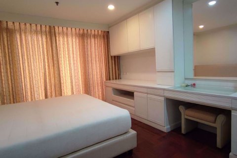 Condominio de 2 dormitorios en Watthana, Bangkok, Tailandia № 47475 - foto 11