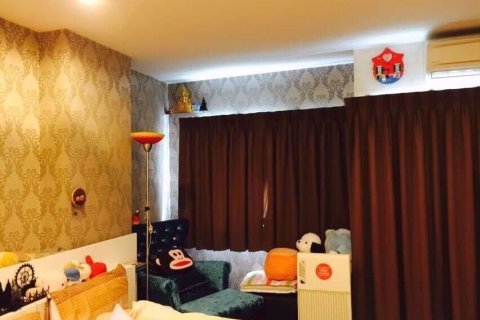 Dúplex de 3 dormitorios en Samut Prakan, Tailandia № 47479 - foto 11