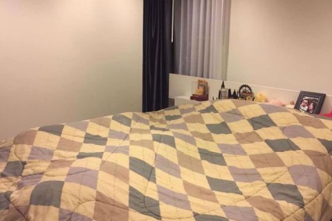 Dúplex de 3 dormitorios en Samut Prakan, Tailandia № 47479 - foto 10