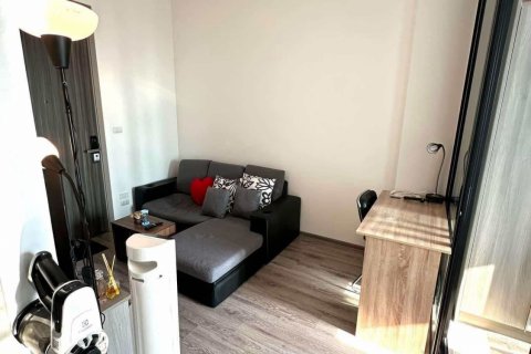 Studio dans le Condo à Watthana, Bangkok, Thaïlande  № 137004 - photo 25