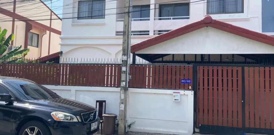 Maison à Pattaya, Thaïlande 4 chambres № 155506