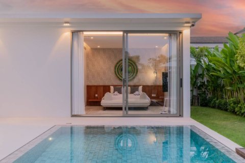 Chalet de 3 dormitorios en Phuket, Tailandia № 172979 - foto 5