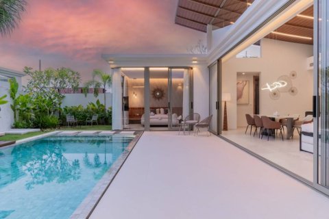 Chalet de 3 dormitorios en Phuket, Tailandia № 172979 - foto 6