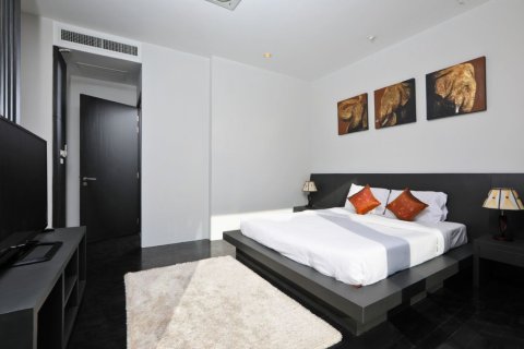 Adosado de 3 dormitorios en Phuket, Tailandia № 151831 - foto 16