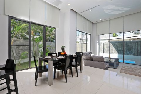 Adosado de 3 dormitorios en Phuket, Tailandia № 151831 - foto 8