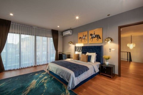 Chalet de 5 dormitorios en Chiang Mai, Tailandia № 160024 - foto 13