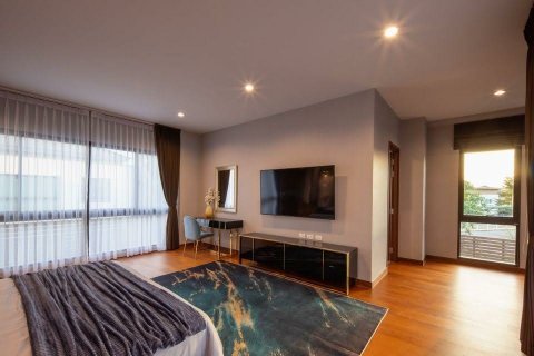 Chalet de 5 dormitorios en Chiang Mai, Tailandia № 160024 - foto 17
