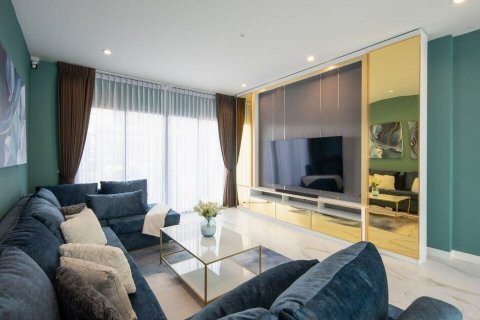 Chalet de 5 dormitorios en Chiang Mai, Tailandia № 160024 - foto 4