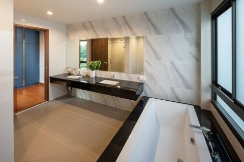 Chalet de 5 dormitorios en Chiang Mai, Tailandia № 160024 - foto 20