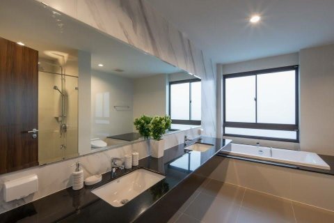 Chalet de 5 dormitorios en Chiang Mai, Tailandia № 160024 - foto 15