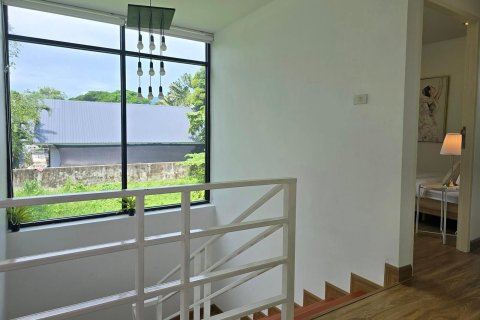 Chalet de 4 dormitorios en Chiang Mai, Tailandia № 160027 - foto 17