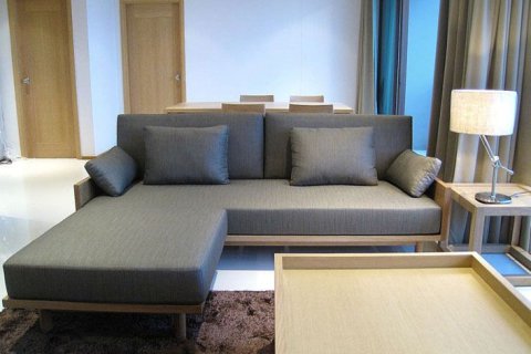 Condominio de 2 dormitorios en Khlong Toei, Bangkok, Tailandia № 157868 - foto 2