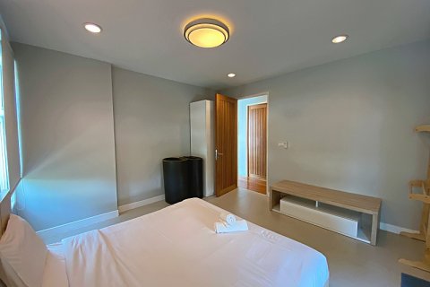 Chalet de 4 dormitorios en Hua Hin, Tailandia № 168476 - foto 28