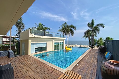 Chalet de 4 dormitorios en Hua Hin, Tailandia № 168476 - foto 5