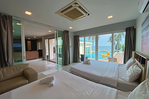 Chalet de 4 dormitorios en Hua Hin, Tailandia № 168476 - foto 21