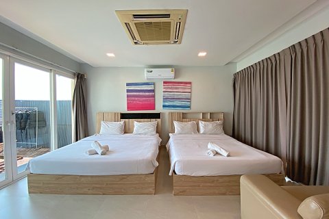 Chalet de 4 dormitorios en Hua Hin, Tailandia № 168476 - foto 20