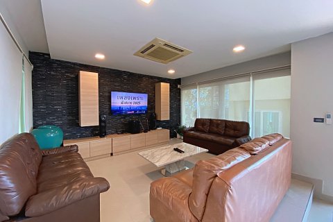Chalet de 4 dormitorios en Hua Hin, Tailandia № 168476 - foto 19