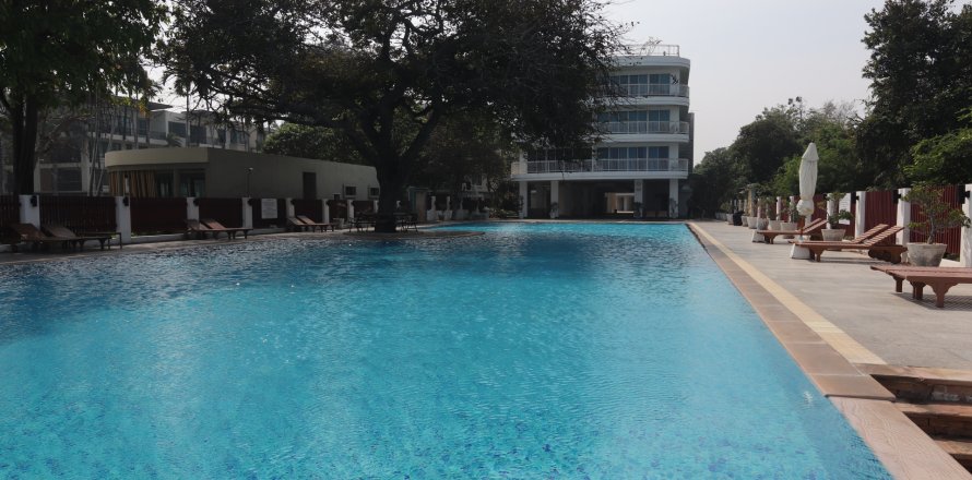 Condominio de 3 dormitorios en Hua Hin, Tailandia № 168473