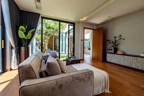 Chalet de 4 dormitorios en Layan Beach, Tailandia № 166425 - foto 4