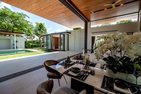 Chalet de 4 dormitorios en Layan Beach, Tailandia № 166425 - foto 16