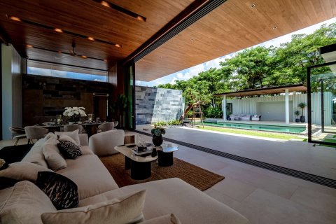 Chalet de 3 dormitorios en Layan Beach, Tailandia № 166426 - foto 10