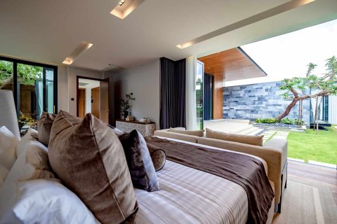 Chalet de 3 dormitorios en Layan Beach, Tailandia № 166426 - foto 14