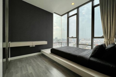Condominio de 2 dormitorios en Khlong San, Bangkok, Tailandia № 172861 - foto 9