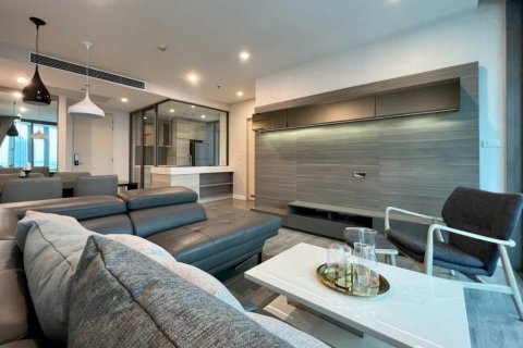 Condominio de 2 dormitorios en Khlong San, Bangkok, Tailandia № 172861 - foto 3