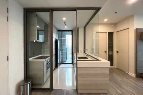 Condominio de 2 dormitorios en Khlong San, Bangkok, Tailandia № 172861 - foto 7