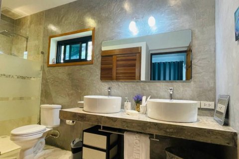 Apartamento de 2 dormitorios en Surat Thani, Tailandia № 172858 - foto 10