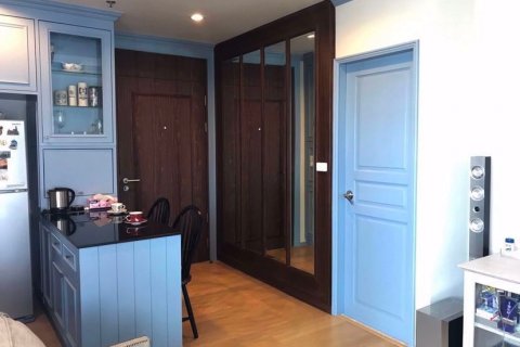 Condominio de 1 dormitorio en Ratchathewi, Bangkok, Tailandia № 47959 - foto 2