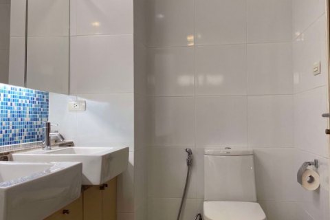Condominio de 3 dormitorios en Phra Khanong, Bangkok, Tailandia № 47954 - foto 14