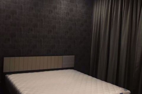 Condominio de 2 dormitorios en Huai Khwang, Bangkok, Tailandia № 47953 - foto 3