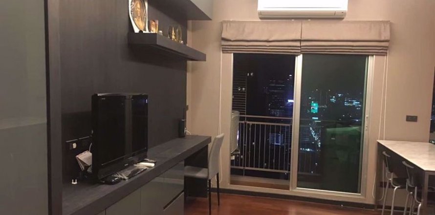 Condominio de 2 dormitorios en Huai Khwang, Bangkok, Tailandia № 47953